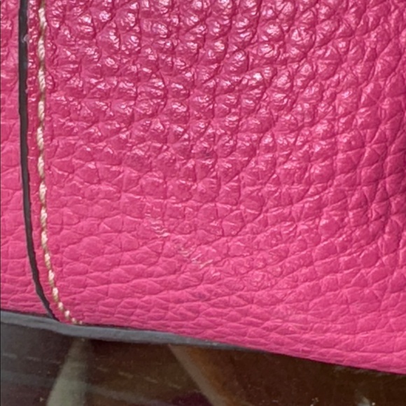 DOONEY & BOURKE Lexington shoulder bag in bright pink. - Picture 6 of 12